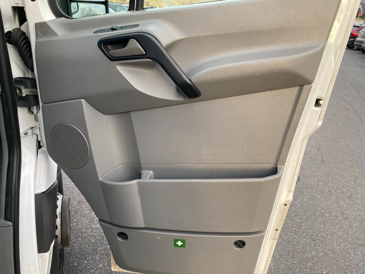 Used 2014 Mercedes-Benz Sprinter 3500 image 27