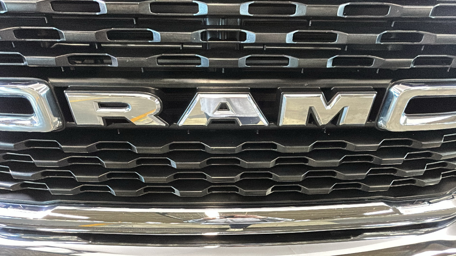 Used 2022 RAM 2500 Big Horn w/ Level A Equipment Group AWD/4WD image 10