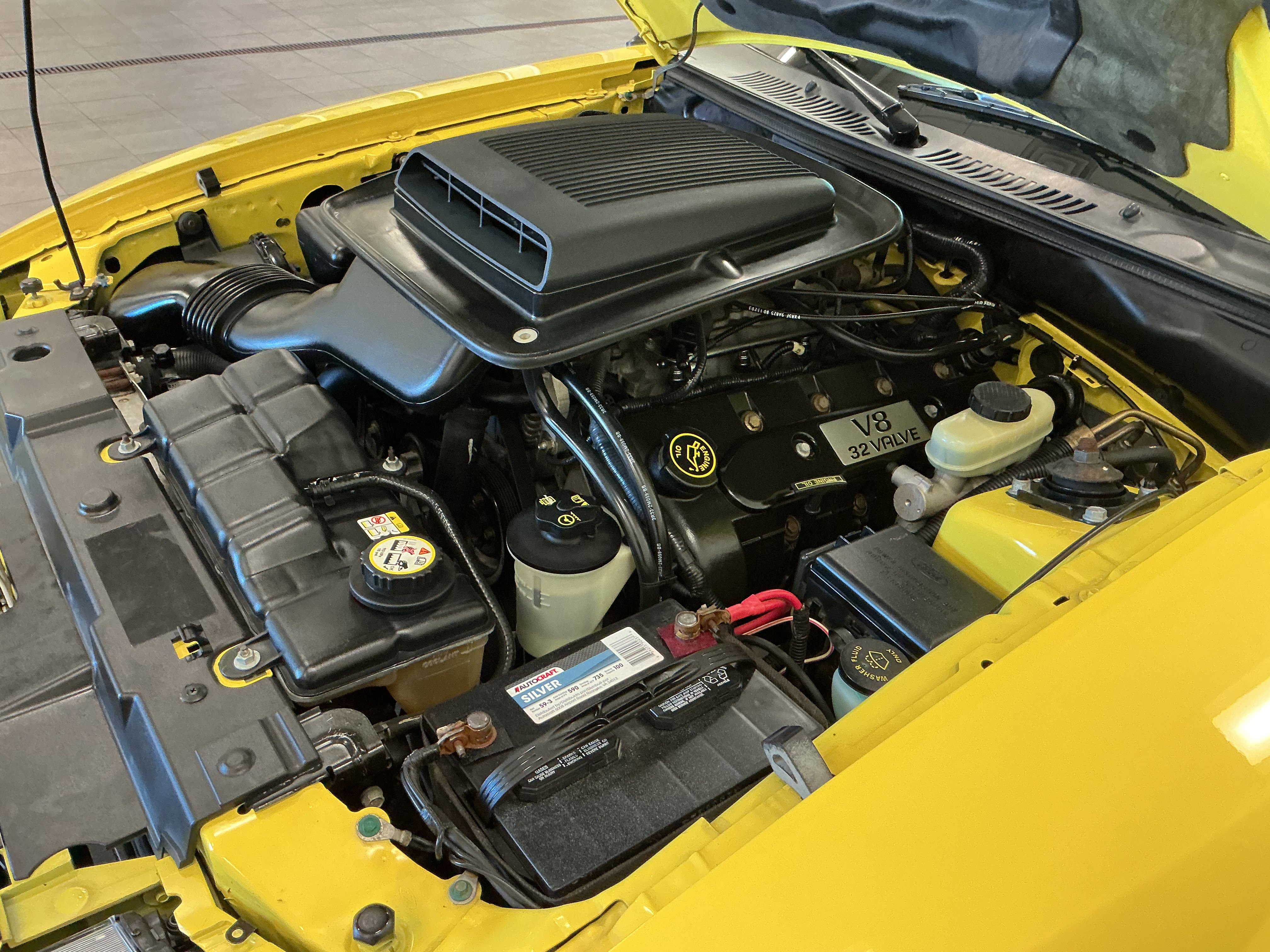 Used 2003 Ford Mustang Mach 1 RWD image 5