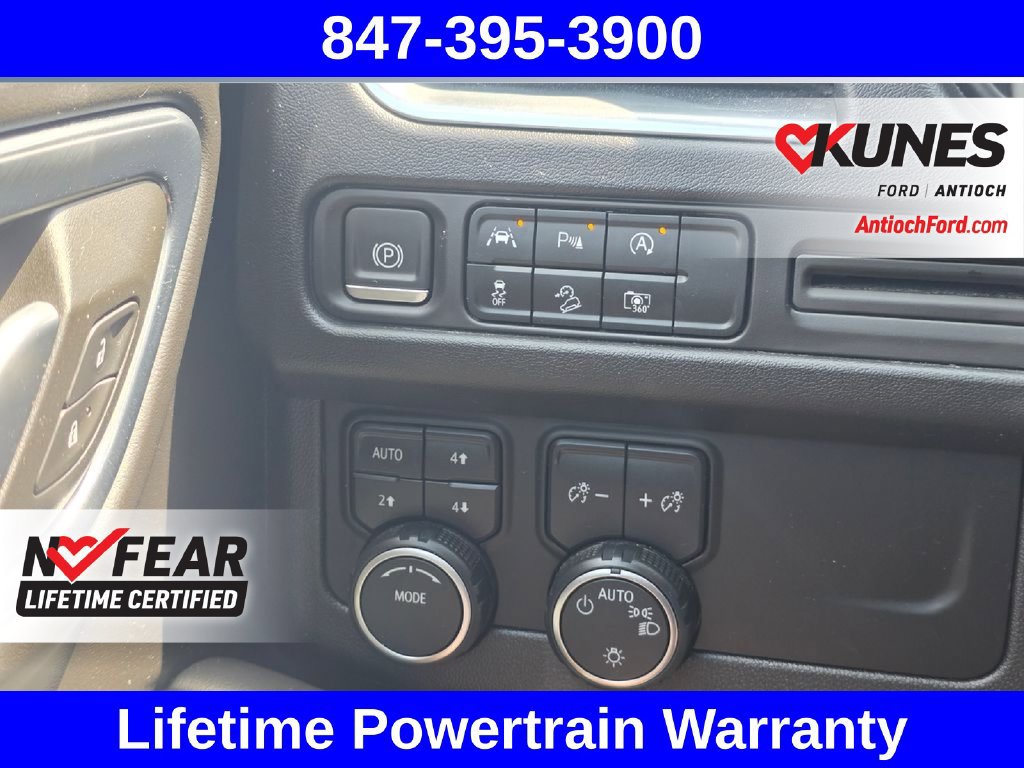 Used 2023 Chevrolet Tahoe Z71 w/ Luxury Package AWD/4WD image 43