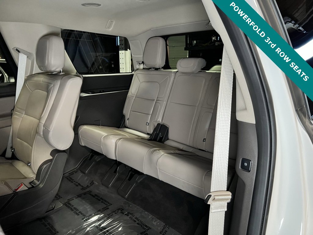 Used 2024 Lincoln Navigator Reserve image 12