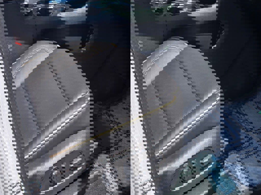 Used 2023 Chevrolet Traverse Premier w/ Redline Edition image 8