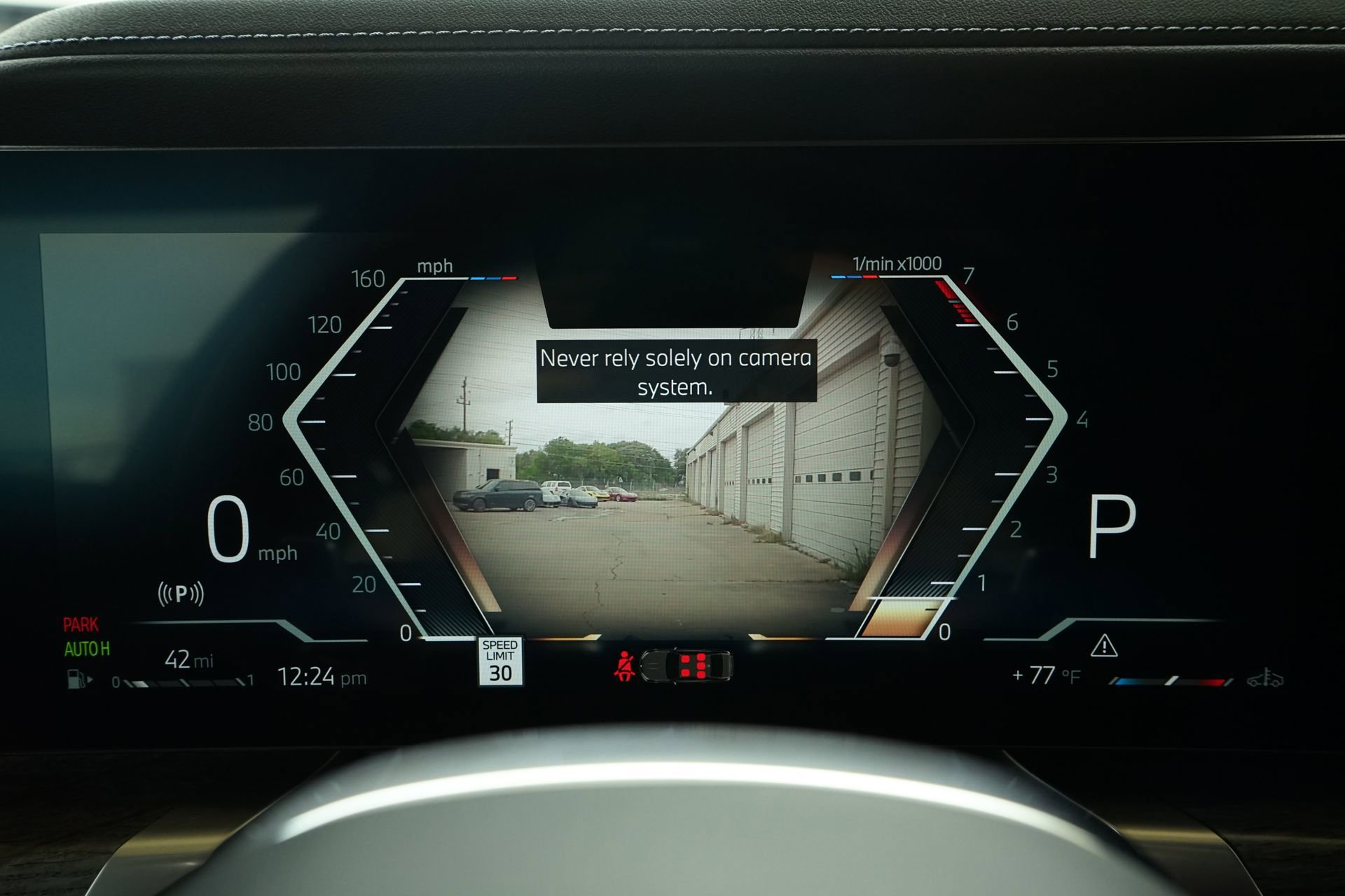 Used 2024 BMW 760i xDrive w/ Executive Package image 14