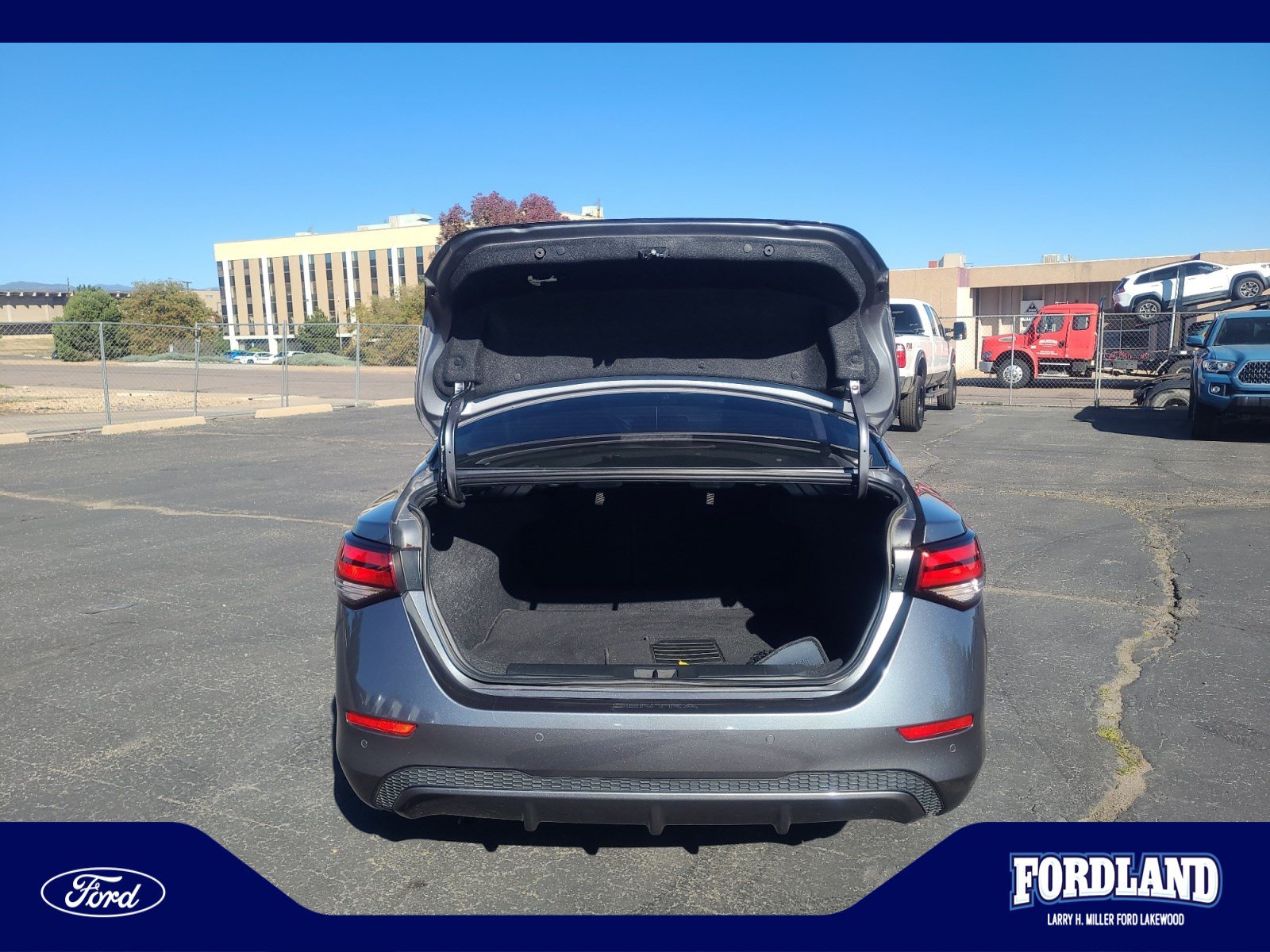 Used 2023 Nissan Sentra SV w/ All-Weather Package FWD image 32