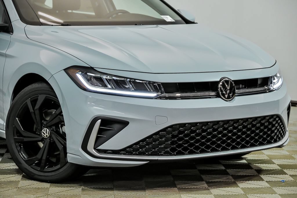 New 2026 Volkswagen Jetta SE FWD image 2