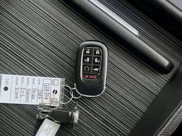 Used 2025 Honda Odyssey EX-L image 33
