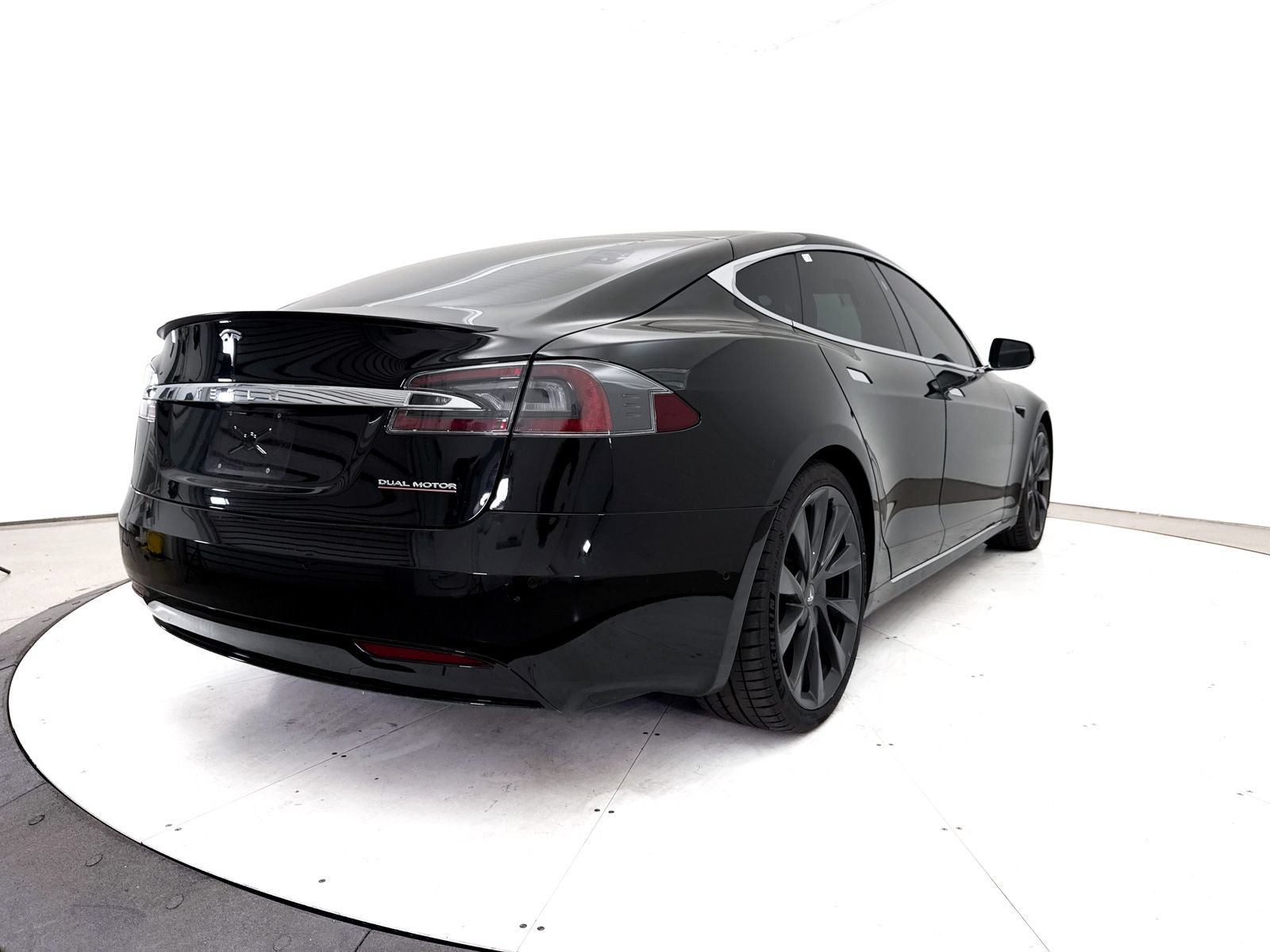 Used 2021 Tesla Model S Performance AWD/4WD image 16