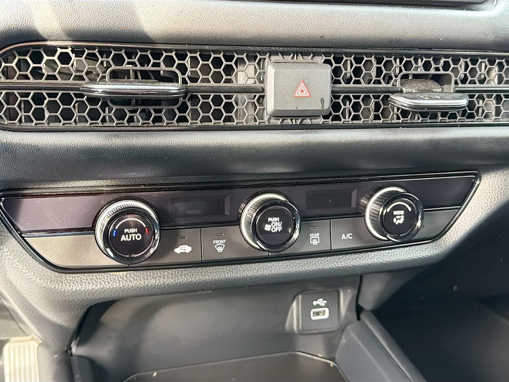 Used 2025 Honda HR-V LX image 11
