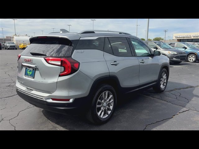 Certified 2024 GMC Terrain SLT w/ LPO, Floor Liner Package FWD image 8