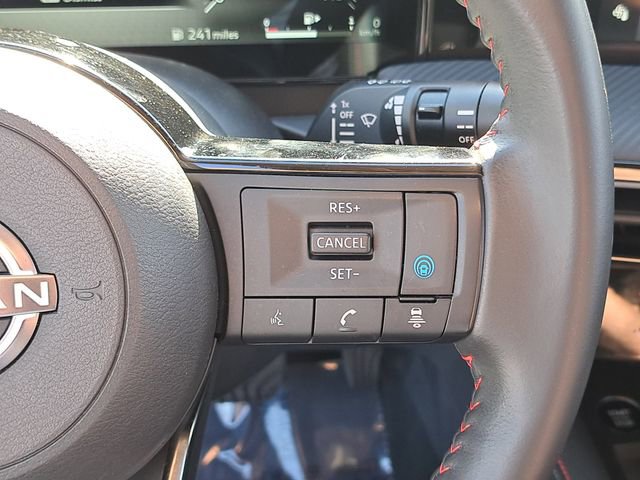 Used 2025 Nissan Kicks SR image 24