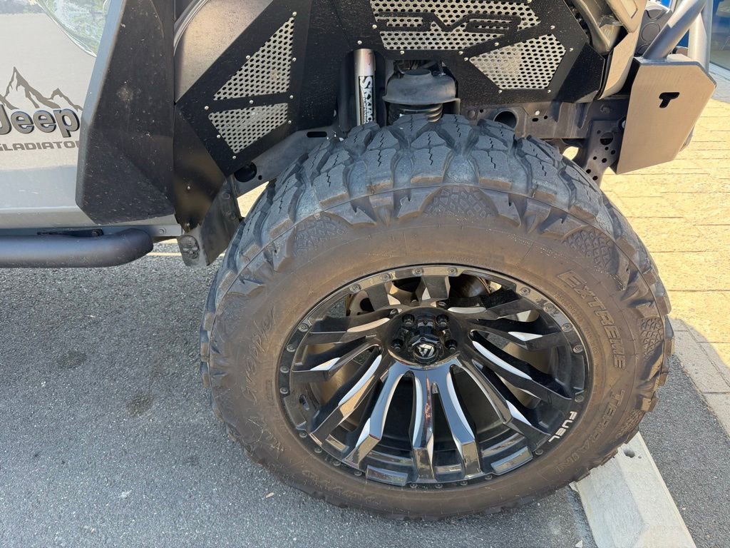 Used 2022 Jeep Gladiator Overland AWD/4WD image 7