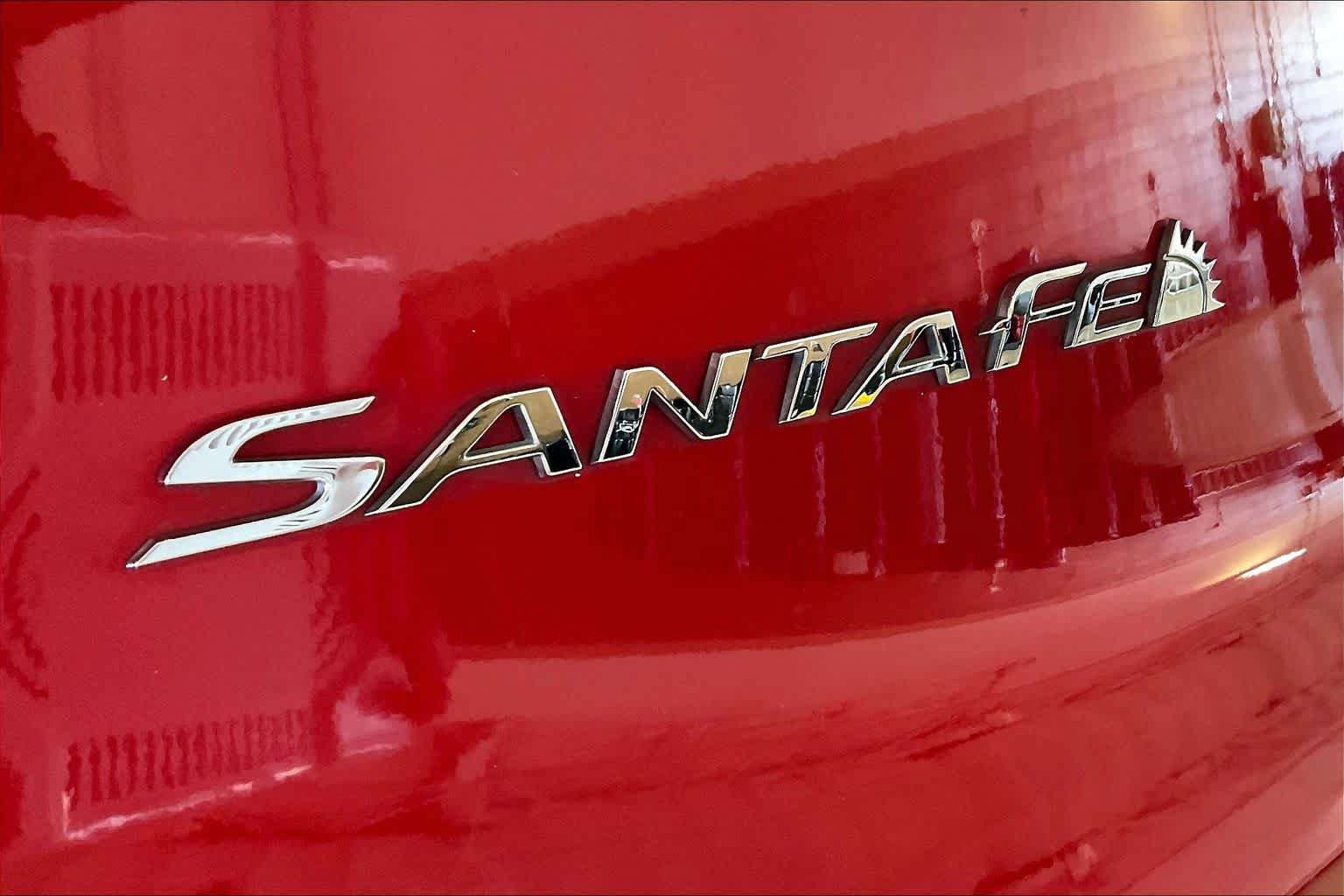 Used 2020 Hyundai Santa Fe SEL w/ Convenience + Premium Package FWD image 9