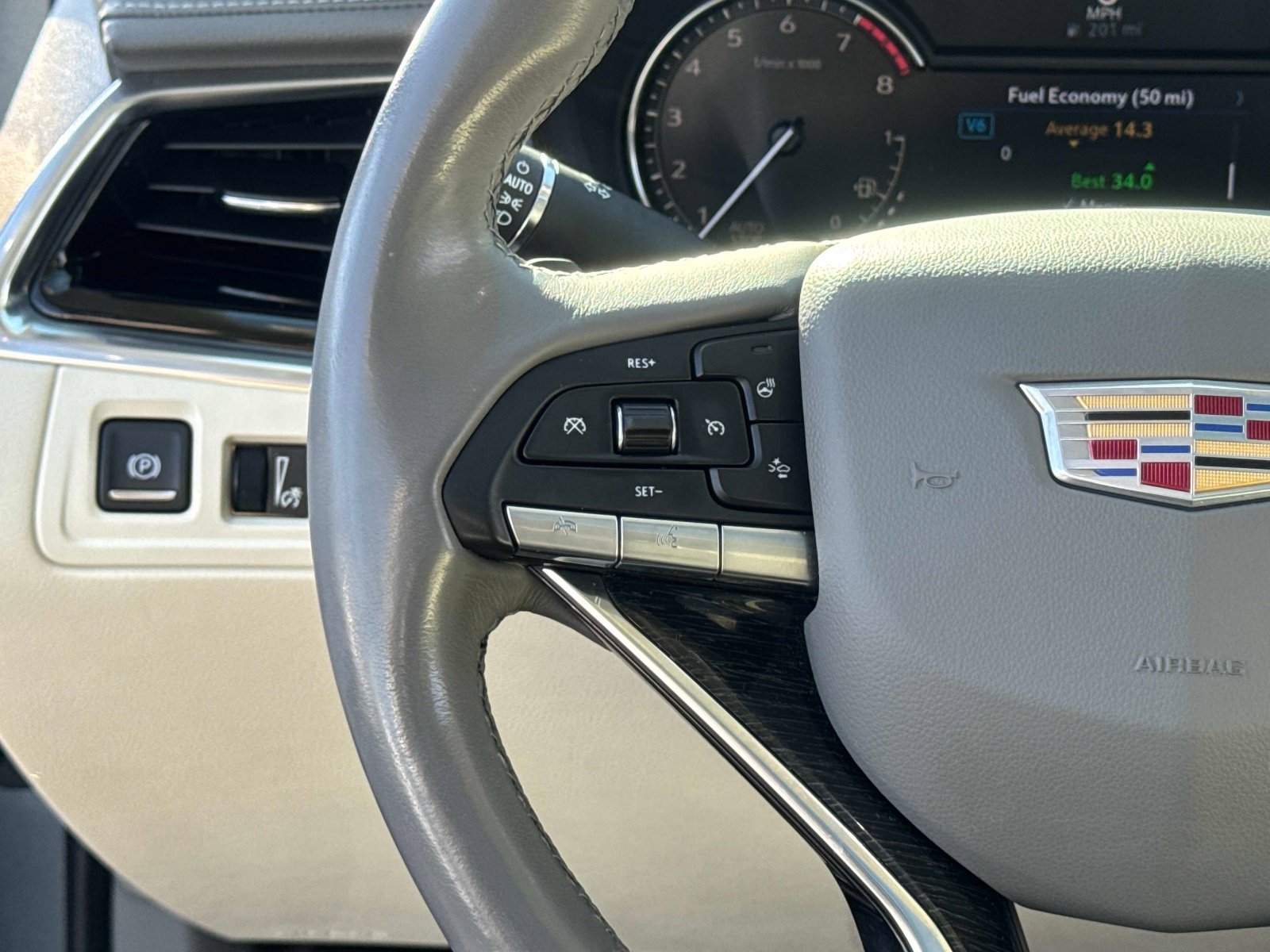 Used 2021 Cadillac XT6 Premium Luxury image 7