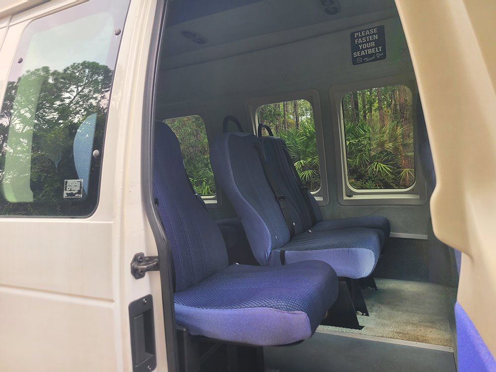 Used 2009 Ford E-250 and Econoline 250 Extended RWD image 18