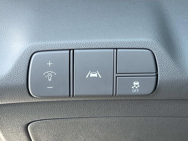 Certified 2021 Hyundai Elantra SEL w/ Cargo Package FWD image 24