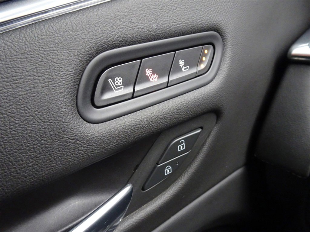 Certified 2022 Cadillac Escalade Sport w/ Touring Package image 25