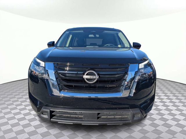 Used 2025 Nissan Pathfinder SV image 7