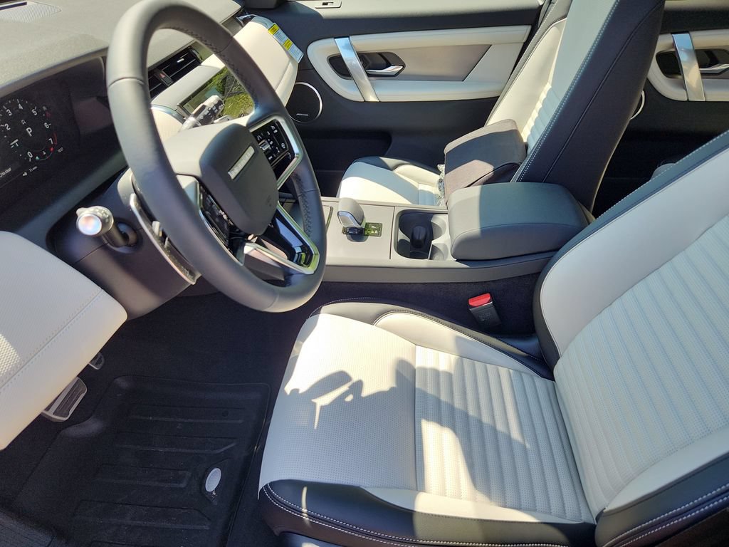 New 2026 Land Rover Discovery Sport Landmark AWD/4WD image 23