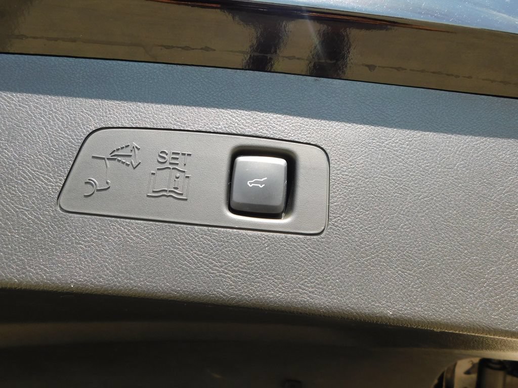 Used 2023 Lincoln Corsair FWD image 22