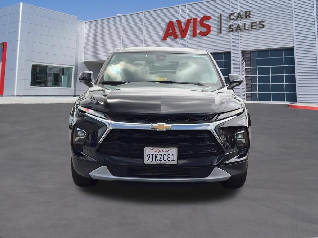 Used 2025 Chevrolet Blazer LT AWD/4WD image 2