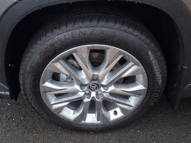 Certified 2026 Toyota Highlander Limited image 6