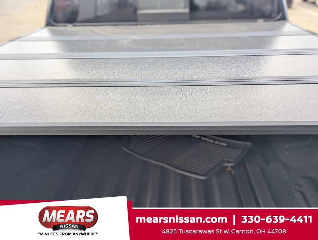 Used 2019 Nissan Titan SL w/ Midnight Edition image 37