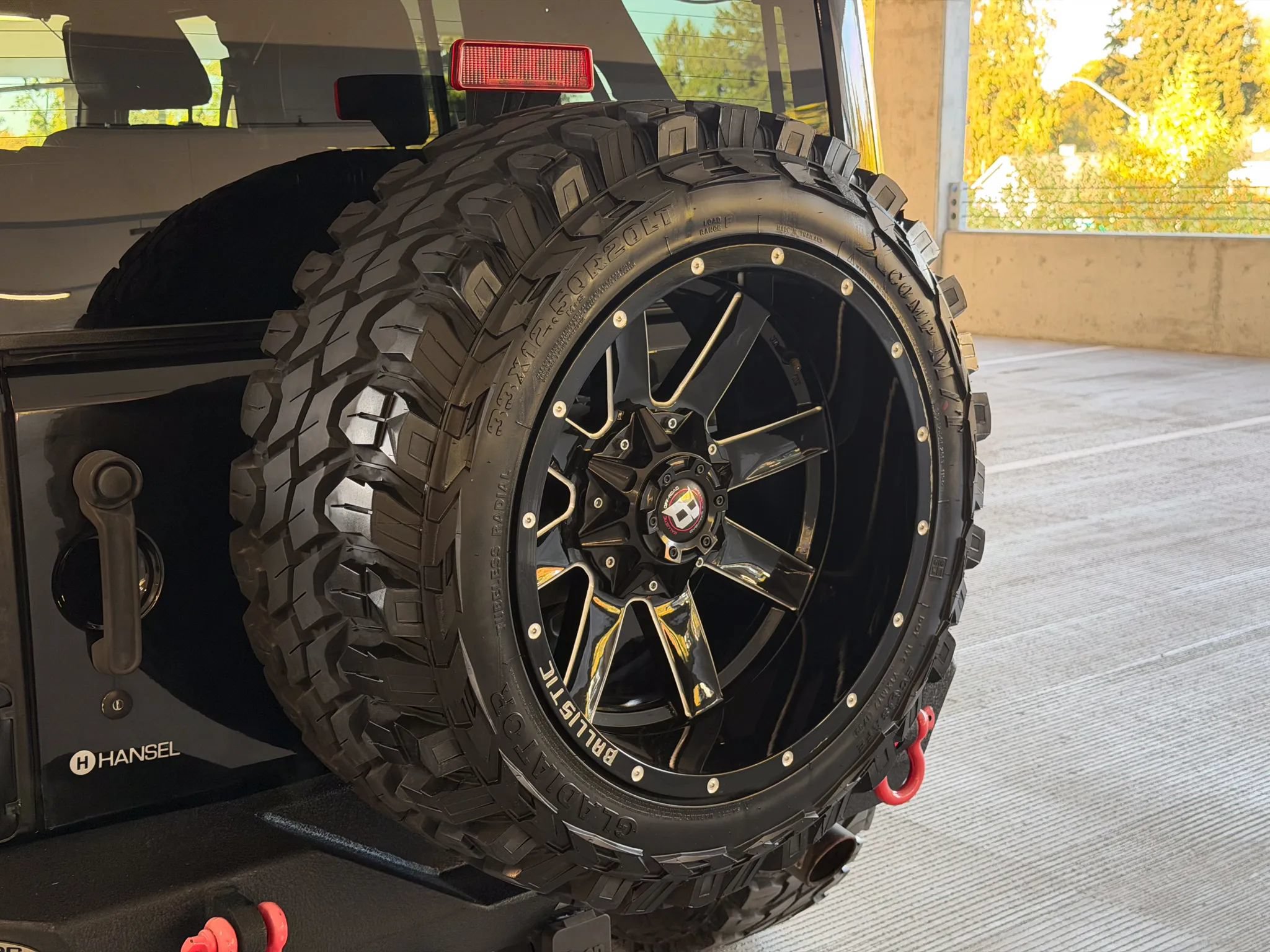 Used 2012 Jeep Wrangler Unlimited Rubicon AWD/4WD image 14