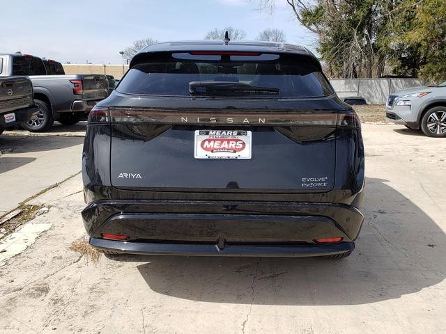 New 2025 Nissan Ariya AWD image 5