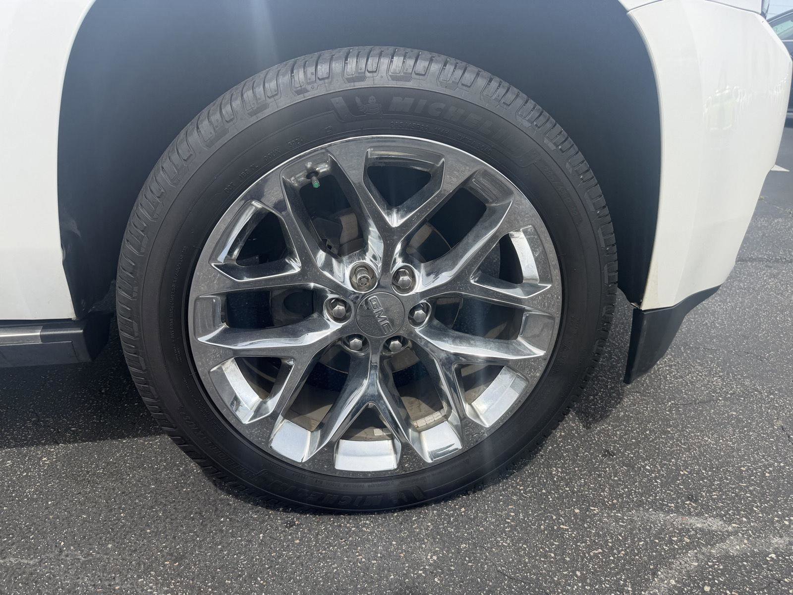 Used 2019 GMC Yukon Denali w/ Denali Ultimate Package image 9