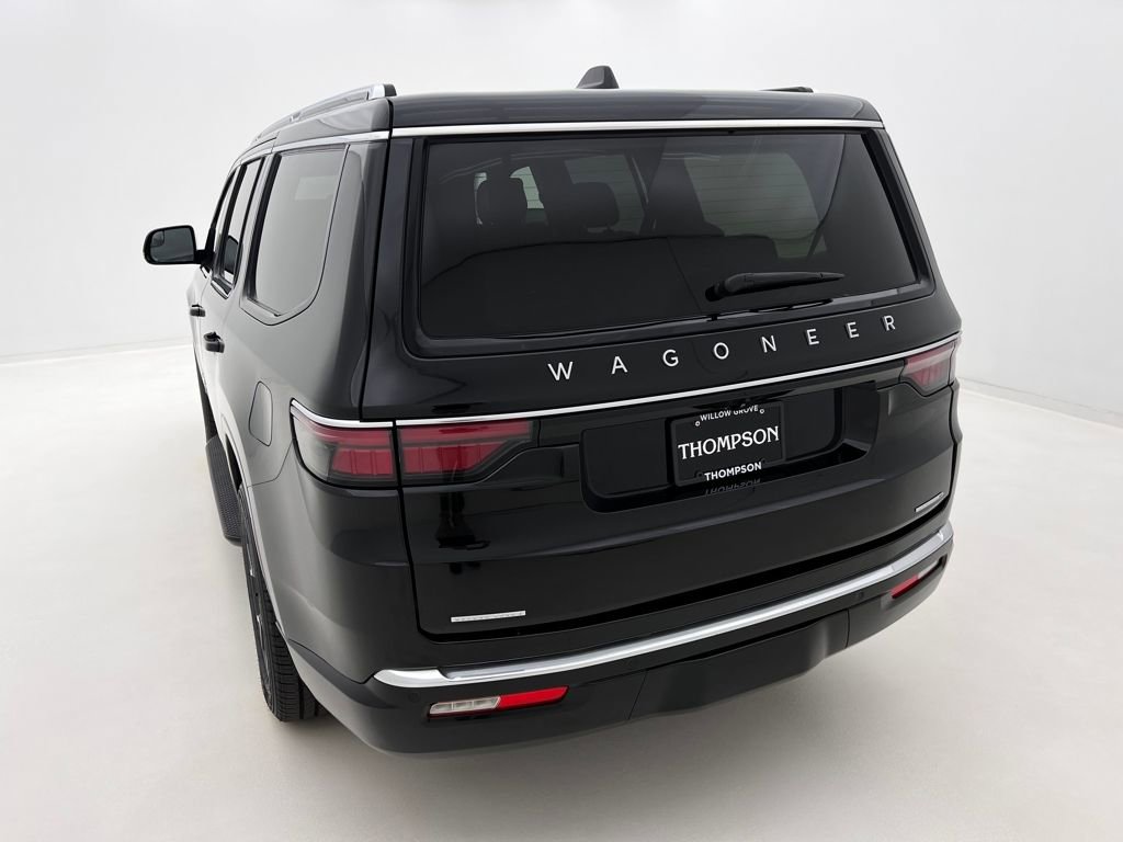 Used 2023 Jeep Wagoneer Series III w/ Preferred Equipment Group image 14