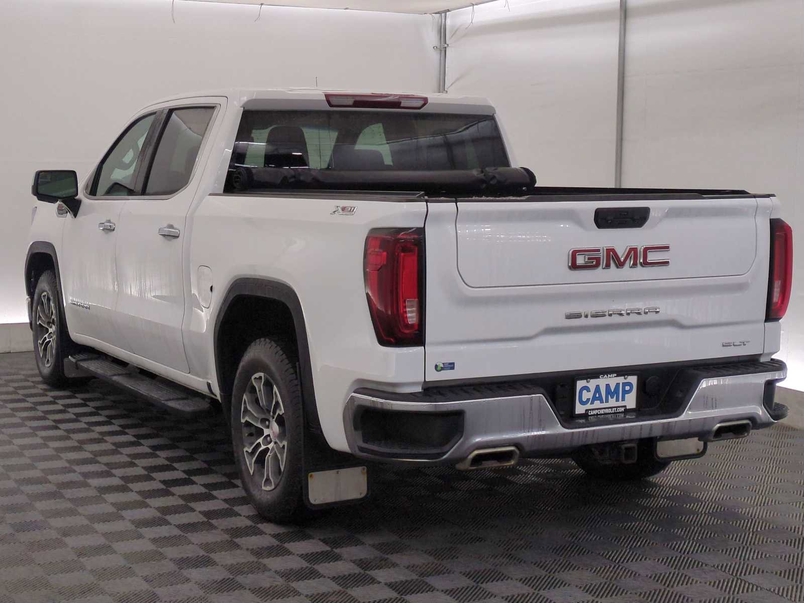 Used 2023 GMC Sierra 1500 SLT w/ SLT Convenience Package AWD/4WD image 4