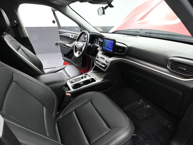 Used 2023 Ford Explorer XLT w/ Equipment Group 202A image 51