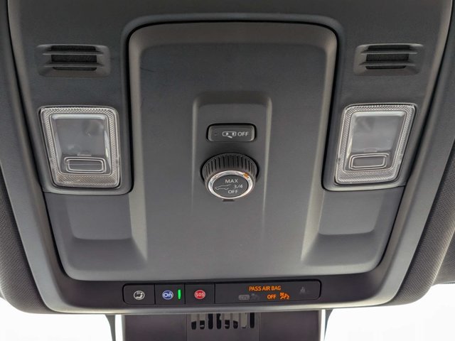 Used 2025 Chevrolet Suburban LT AWD/4WD image 33