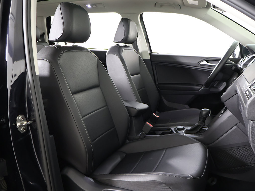 Used 2020 Volkswagen Tiguan SE w/ Panoramic Sunroof Package AWD/4WD image 31