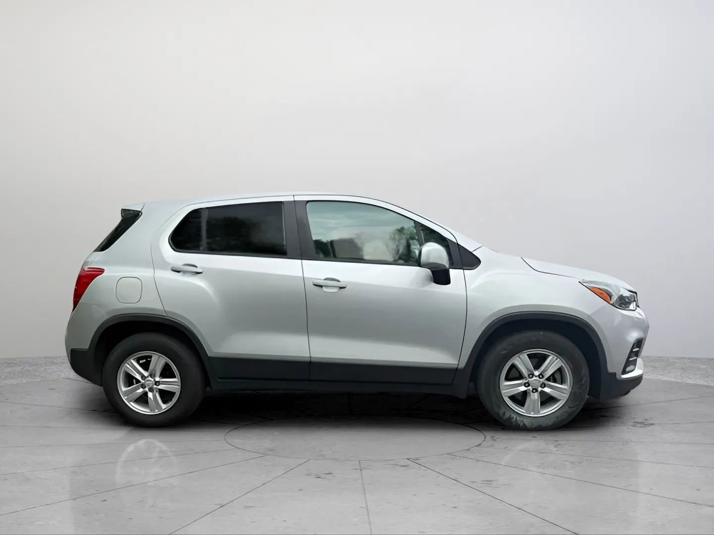 Used 2020 Chevrolet Trax LS w/ Tint and Cruise Package image 19