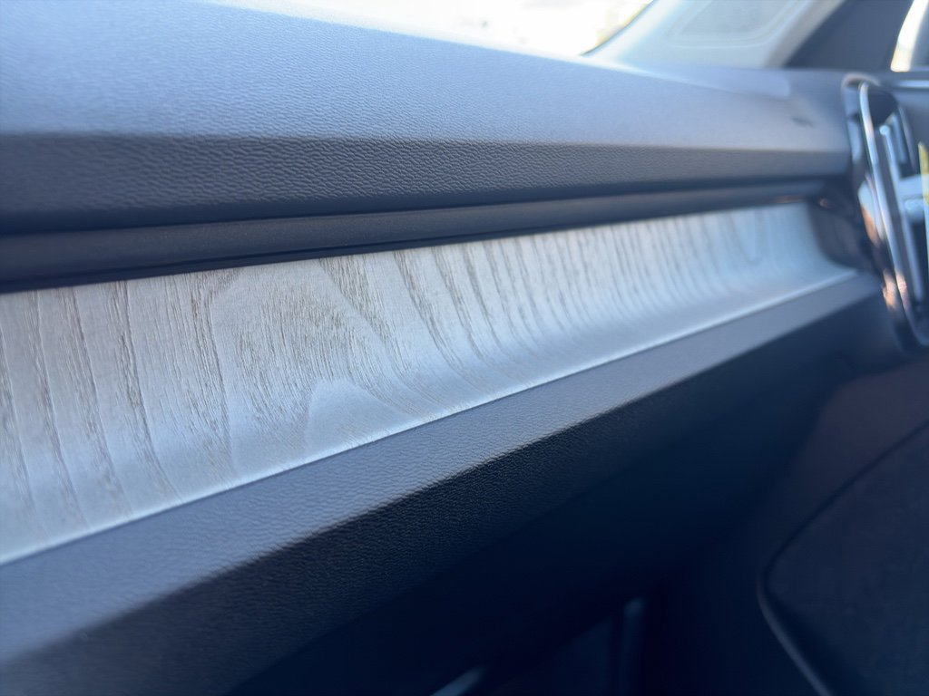 New 2026 Volvo XC40 B4 Core w/ Protection Package image 21