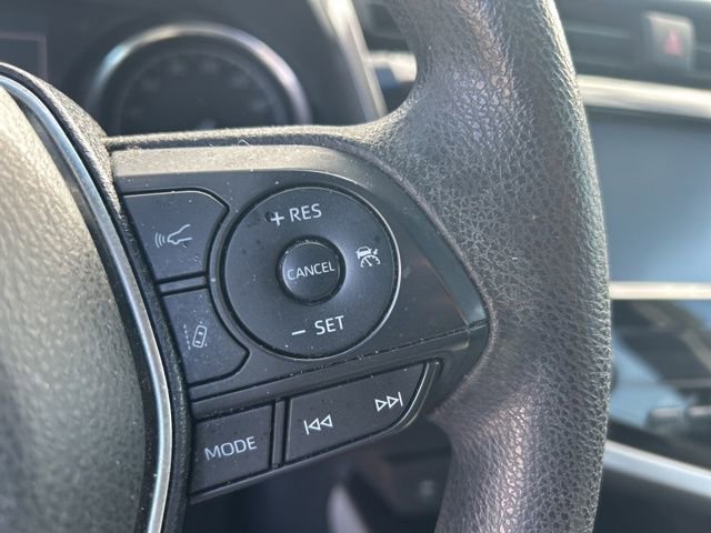 Used 2018 Toyota Camry LE FWD image 31