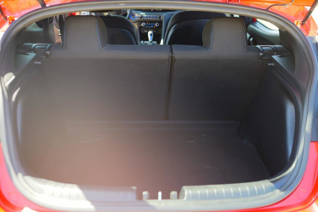 Used 2019 Hyundai Veloster 2.0 image 17