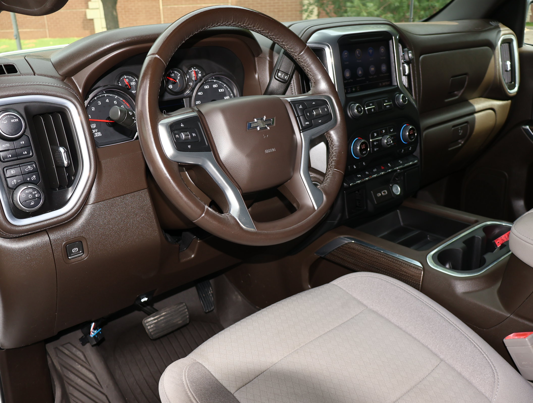 Used 2022 Chevrolet Silverado 1500 RST AWD/4WD image 3