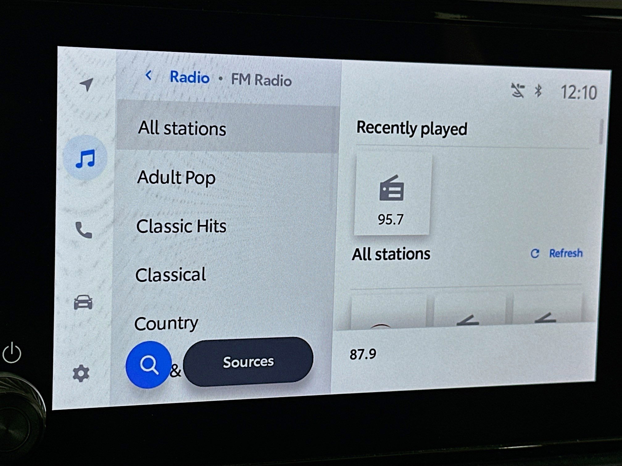 Used 2024 Toyota RAV4 LE image 21