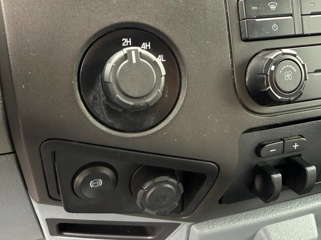 Used 2016 Ford F450 XL w/ Power Equipment Group AWD/4WD image 13