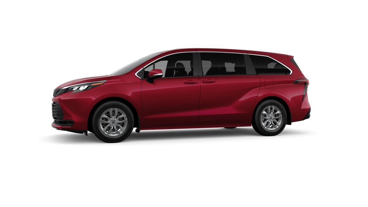 New 2026 Toyota Sienna LE image 3