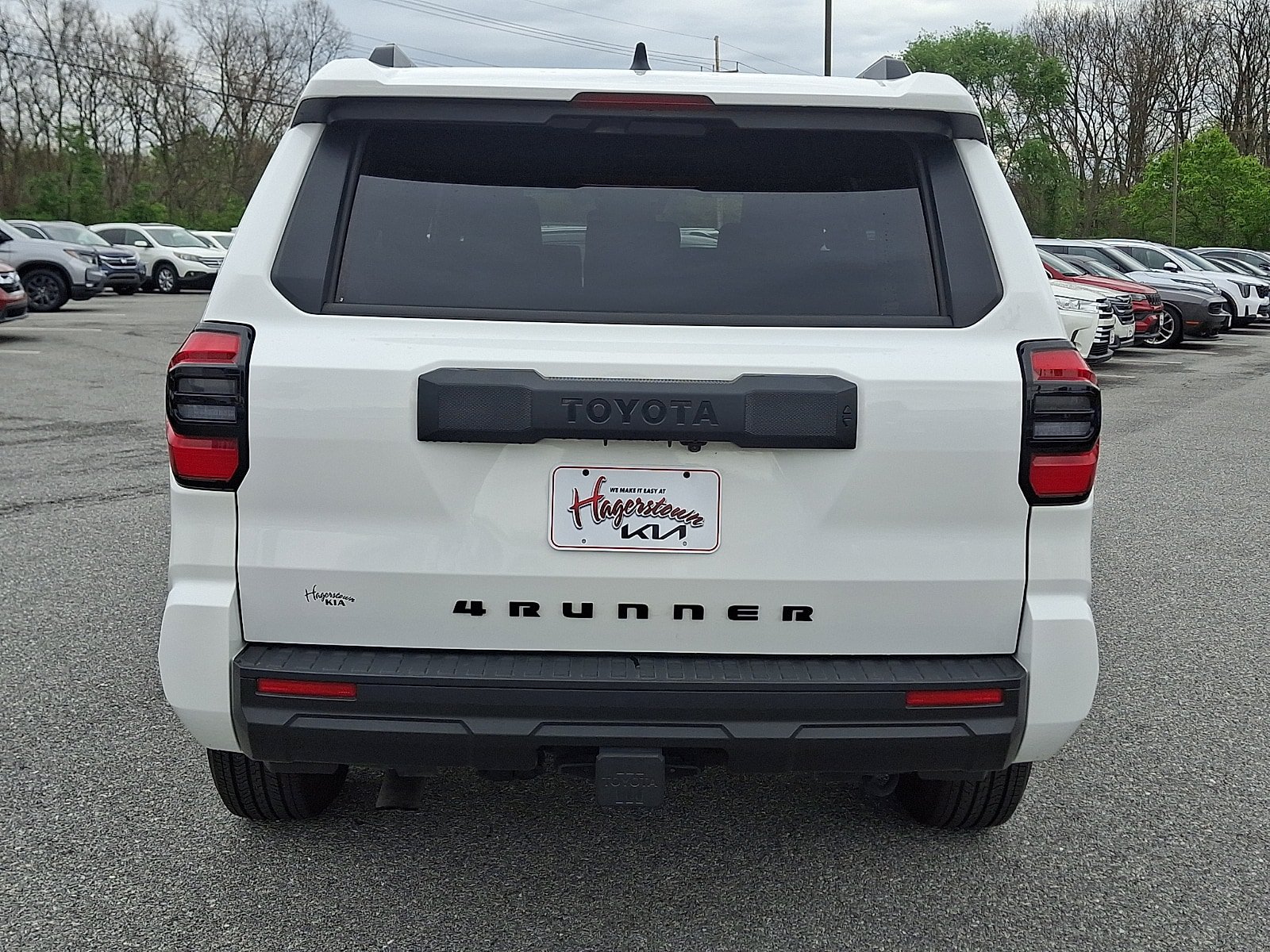 Used 2025 Toyota 4Runner SR5 AWD/4WD image 5
