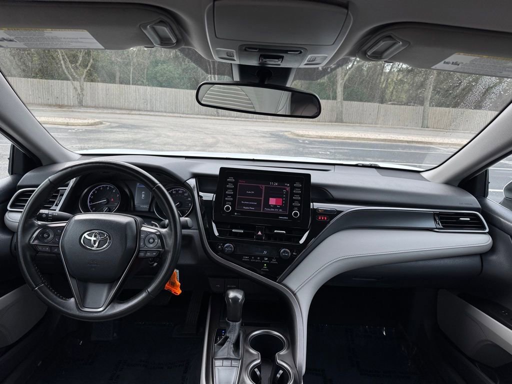 Used 2024 Toyota Camry SE image 27