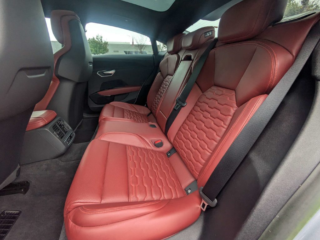 Used 2023 Audi e-tron GT Premium Plus w/ Executive Package AWD/4WD image 17