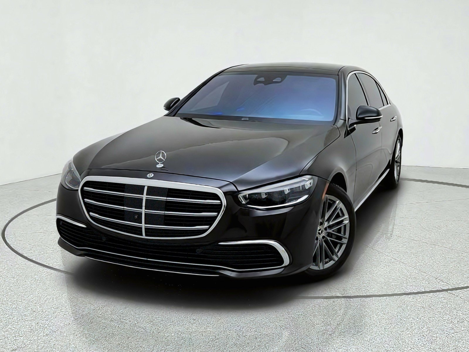 Used 2021 Mercedes-Benz S 580 4MATIC Sedan image 2