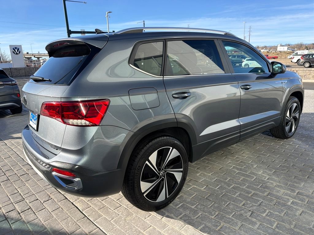 Certified 2023 Volkswagen Taos SE w/ Panoramic Sunroof Package image 7