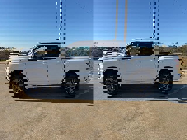 New 2026 Nissan Frontier SV image 2