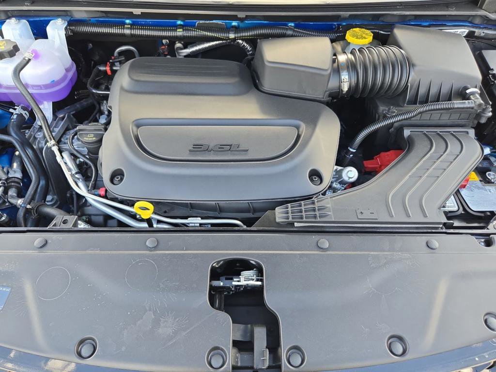 New 2026 Chrysler Pacifica Select FWD image 33
