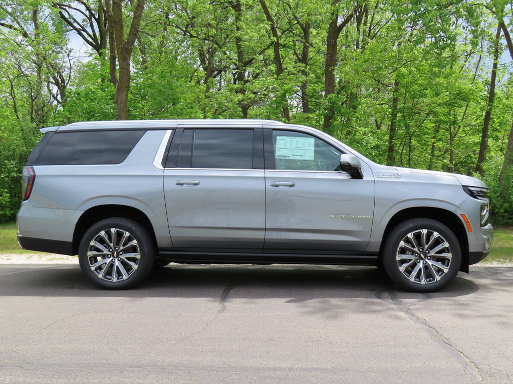 New 2026 Chevrolet Suburban High Country AWD/4WD image 2